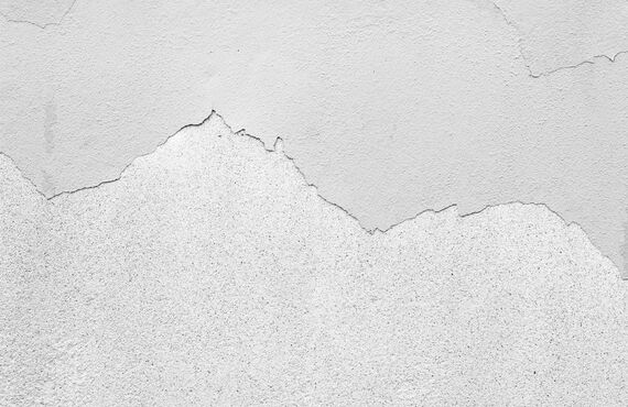 福岡市東区にて外壁塗装を承る業者は住宅のひび割れを綺麗に補修します